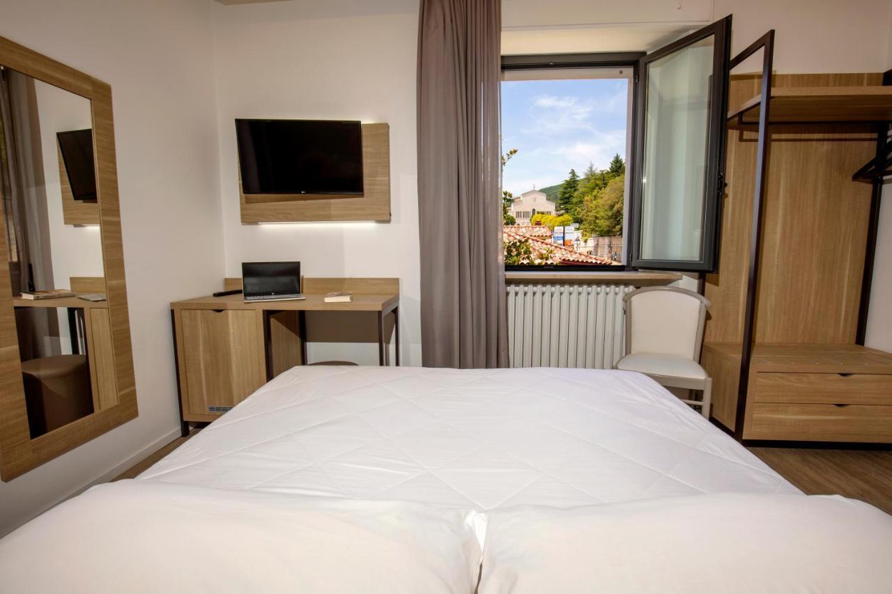 Hotel Sollievo San Giovanni Rotondo Esterno foto
